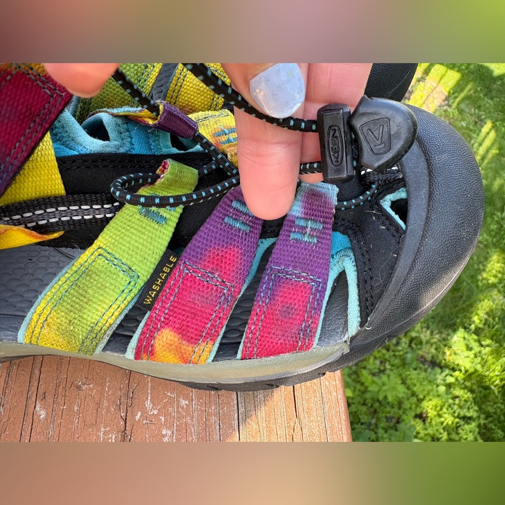 KEEN NEWPORT Rainbow tie dye big kids 4Y unisex - Picture 2 of 7